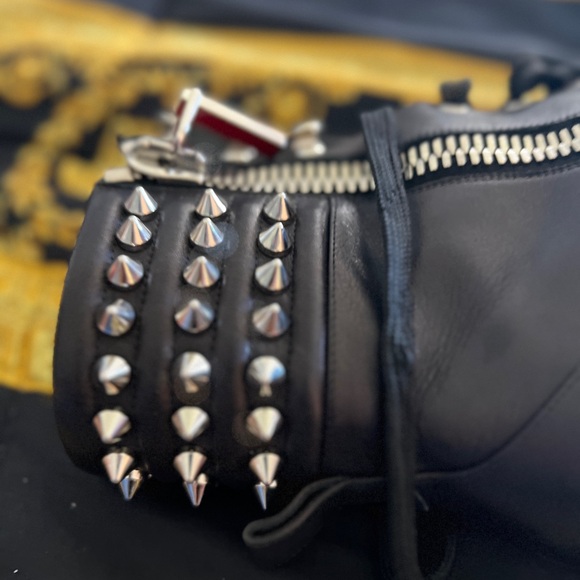 Boots - Picture 5 of 6